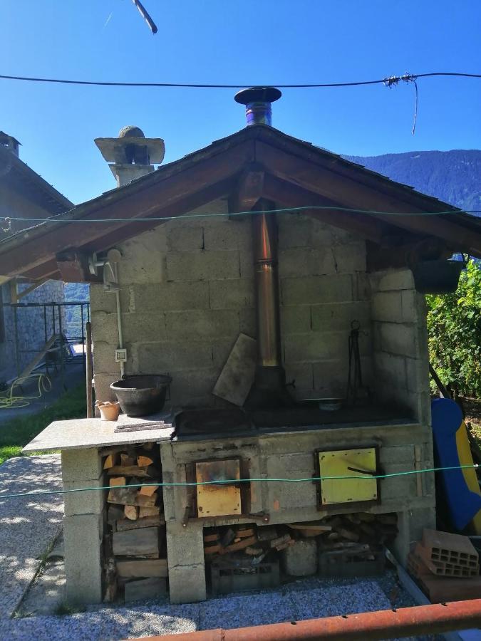 Casa Vacanze La Ca Del Cunfec Sondrio Ngoại thất bức ảnh